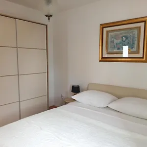 https://apartment-kristy.hotelinzadar.com
